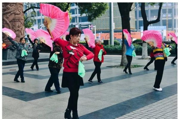 �� �� �s ��