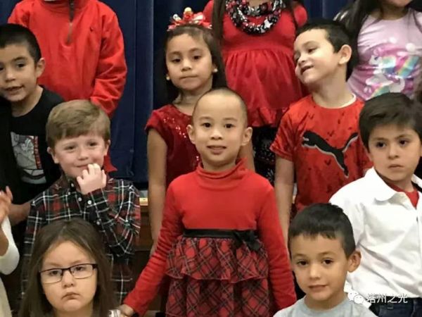 �� �� �s ��