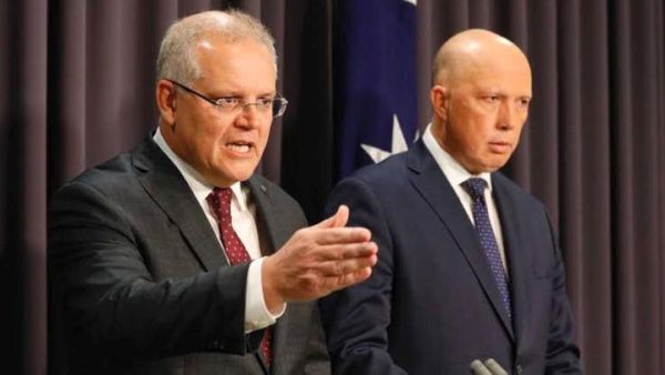 �� �� �s ��